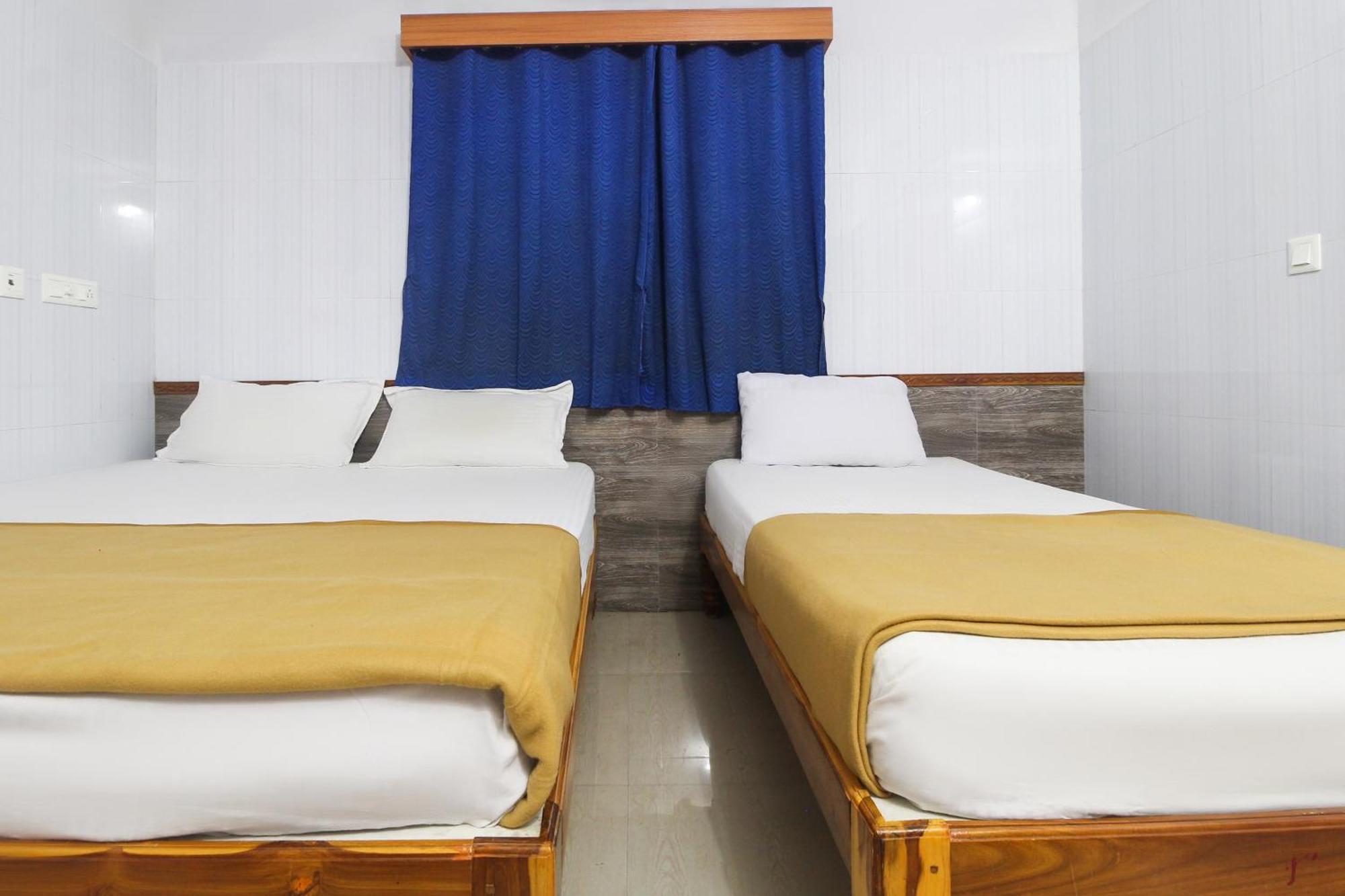 OYO 61145 JKS Deluxe Lodge Udaiyarpalaiyam Buitenkant foto