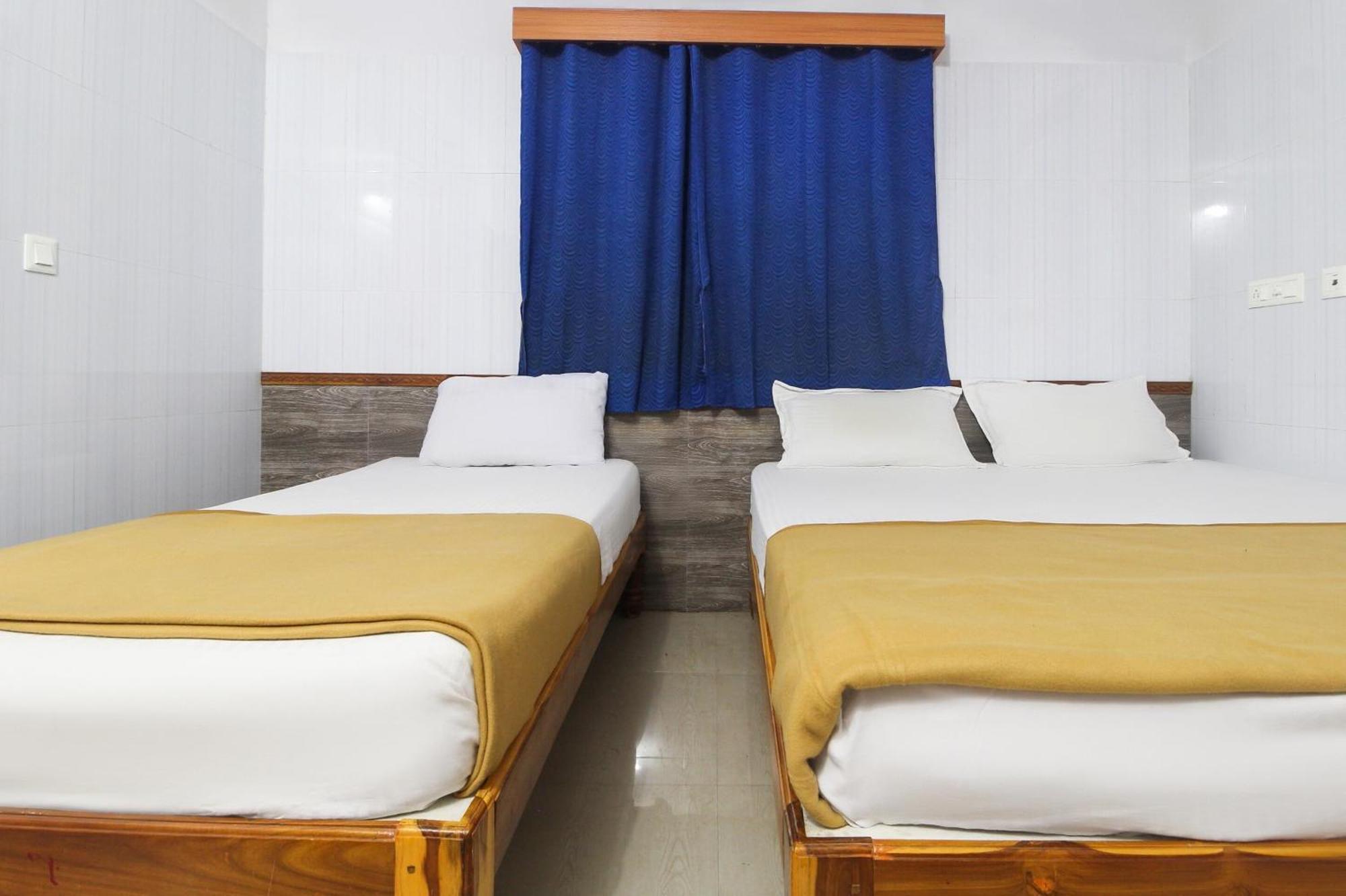 OYO 61145 JKS Deluxe Lodge Udaiyarpalaiyam Buitenkant foto
